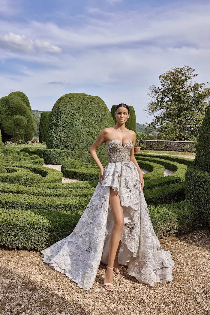 Customized Luxurious A-line Wedding Dress Elegant Sexy Glamorous Crystal Beaded Lace High Low Bridal Gown Vestidos De Novia
Customized Luxurious A-line Wedding Dress Elegant Sexy Glamorous Crystal Beaded Lace High Low Bridal Gown Vestidos De Novia