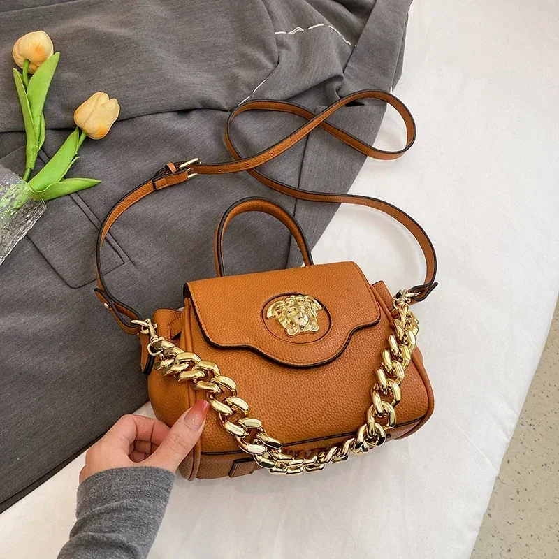 2025 Vintage Designer Crossbody Bag, Minimalist Leather Handbag Paris Letter Logo, Commuter Women Tote Fashionable Purse
2025 Vintage Designer Crossbody Bag, Minimalist Leather Handbag Paris Letter Logo, Commuter Women Tote Fashionable Purse