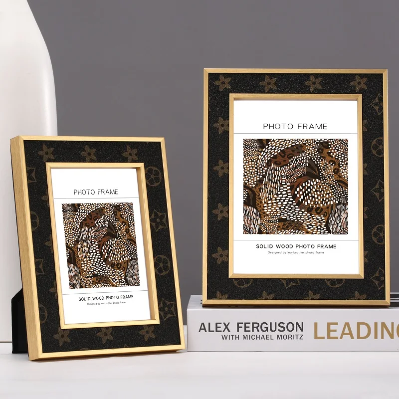 Luxury Metal Border Photo Frame Set Creative High-End Display Frames for Elegant Closets and Home Decor Picture Frame
Luxury Metal Border Photo Frame Set Creative High-End Display Frames for Elegant Closets and Home Decor Picture Frame