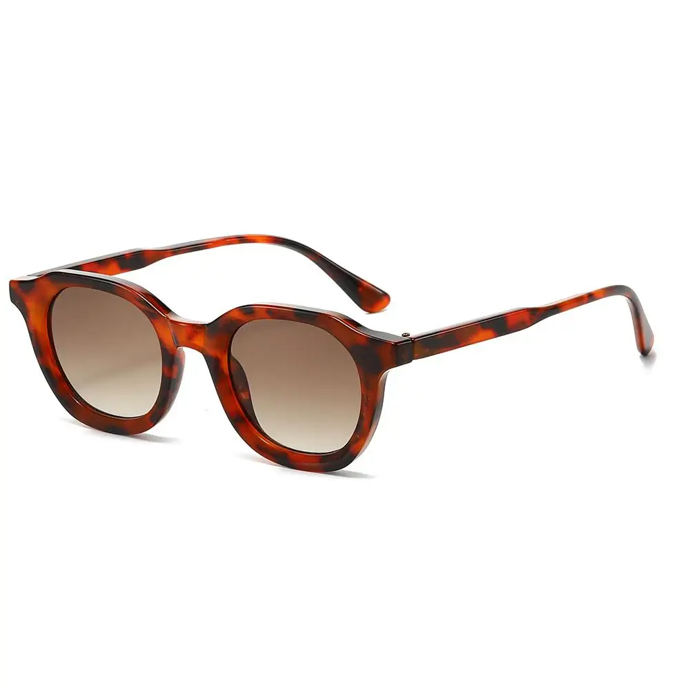 Trendy Hip-Hop Oval Sunglasses Fashion Vintage Punk Glasses Simple Retro Versatile Sun Glasses for Men and Women
Trendy Hip-Hop Oval Sunglasses Fashion Vintage Punk Glasses Simple Retro Versatile Sun Glasses for Men and Women