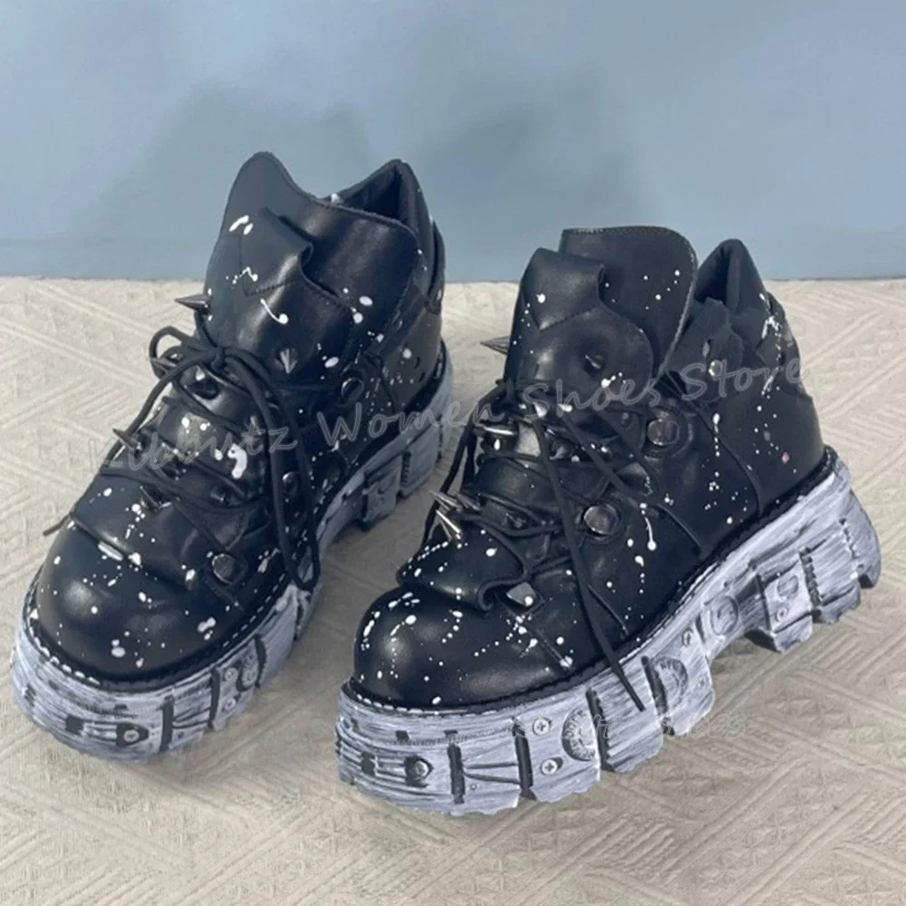 Thick Bottom Sneaker Punk Rock Gradient Color Gothic Platform Genuine Leather Lace-Up Fashion Elegant Concise Shoes New Hot Girl
Thick Bottom Sneaker Punk Rock Gradient Color Gothic Platform Genuine Leather Lace-Up Fashion Elegant Concise Shoes New Hot Girl