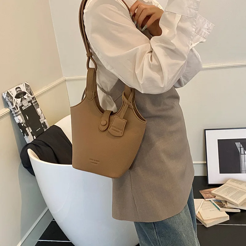 2025 New Trendy Women's Commuter Bag - Versatile Textured Shoulder & Crossbody Bucket Bag, Fashionable & Functional
2025 New Trendy Women's Commuter Bag - Versatile Textured Shoulder & Crossbody Bucket Bag, Fashionable & Functional