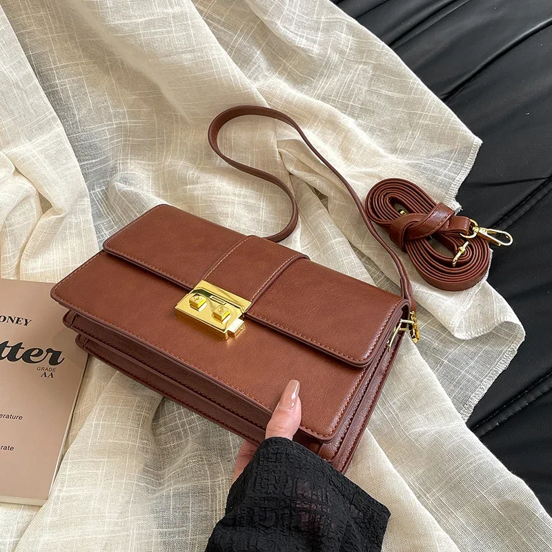 Minimalist Unique Vintage Crossbody Bag Stylish Messenger For Women With Trendy Design Solid Color
Minimalist Unique Vintage Crossbody Bag Stylish Messenger For Women With Trendy Design Solid Color
