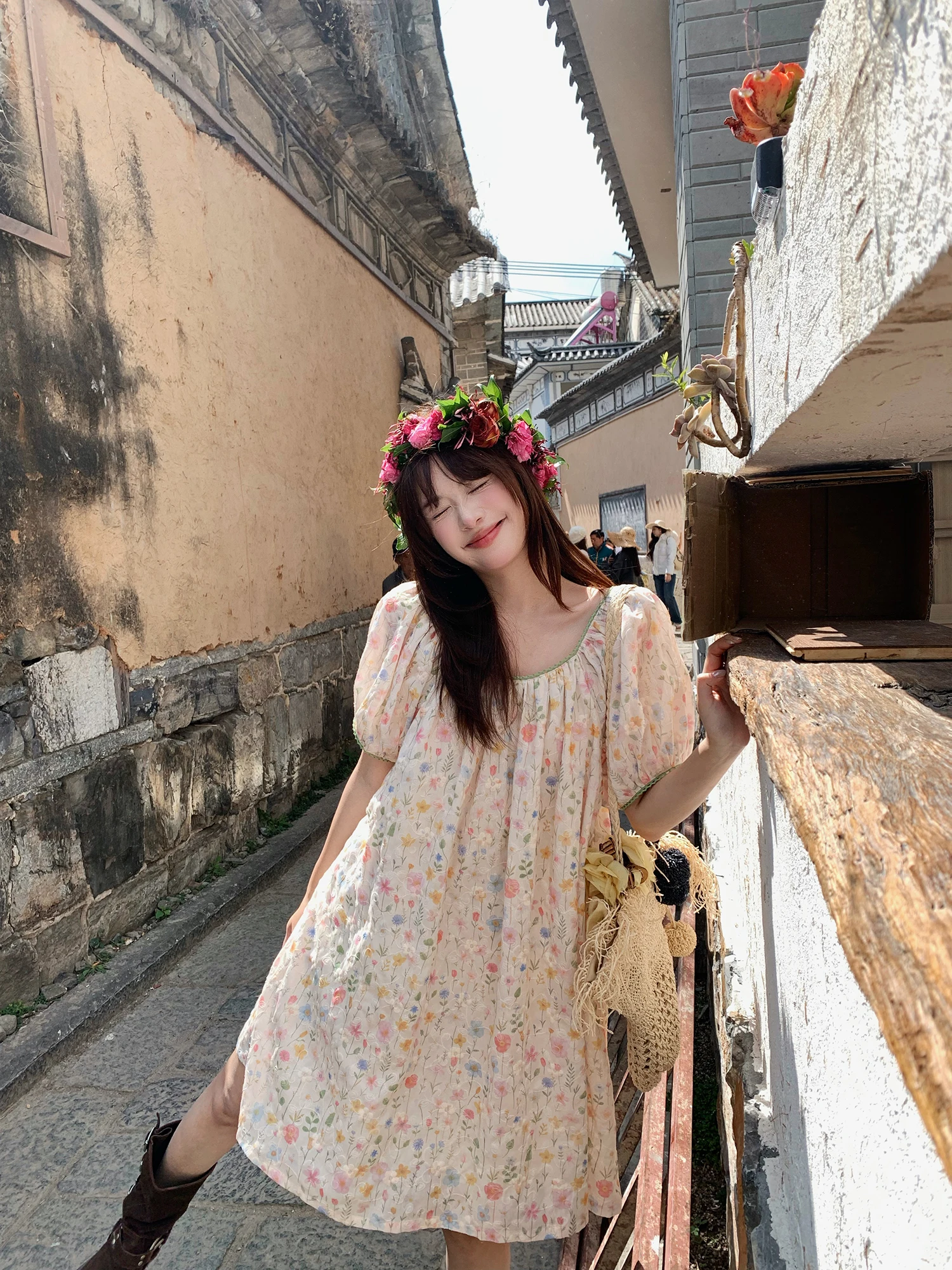 Loose A-Line Dress with Embroidery Print Color Block Lace Bubble Sleeve Korean Style Women's Polyester Fiber round Neck Dress
Loose A-Line Dress with Embroidery Print Color Block Lace Bubble Sleeve Korean Style Women's Polyester Fiber round Neck Dress
