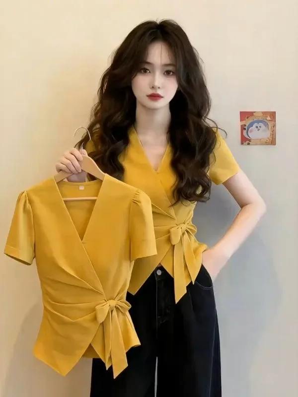 Fashionable V-Neck Cross Tie Short Sleeve Shirt Women's Slimming Asymmetrical Top Casual Style Bubble Sleeve City Walkwear
Fashionable V-Neck Cross Tie Short Sleeve Shirt Women's Slimming Asymmetrical Top Casual Style Bubble Sleeve City Walkwear