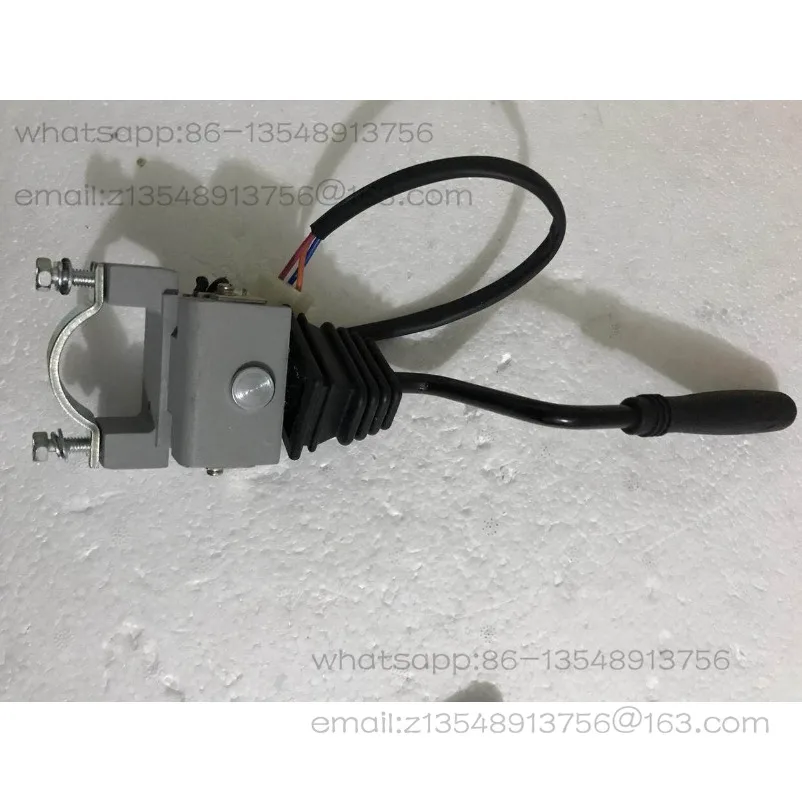 Electric forklift electronic direction switch without touchpoint/ETCS-FXK-402A/A67V2-40251
Electric forklift electronic direction switch without touchpoint/ETCS-FXK-402A/A67V2-40251