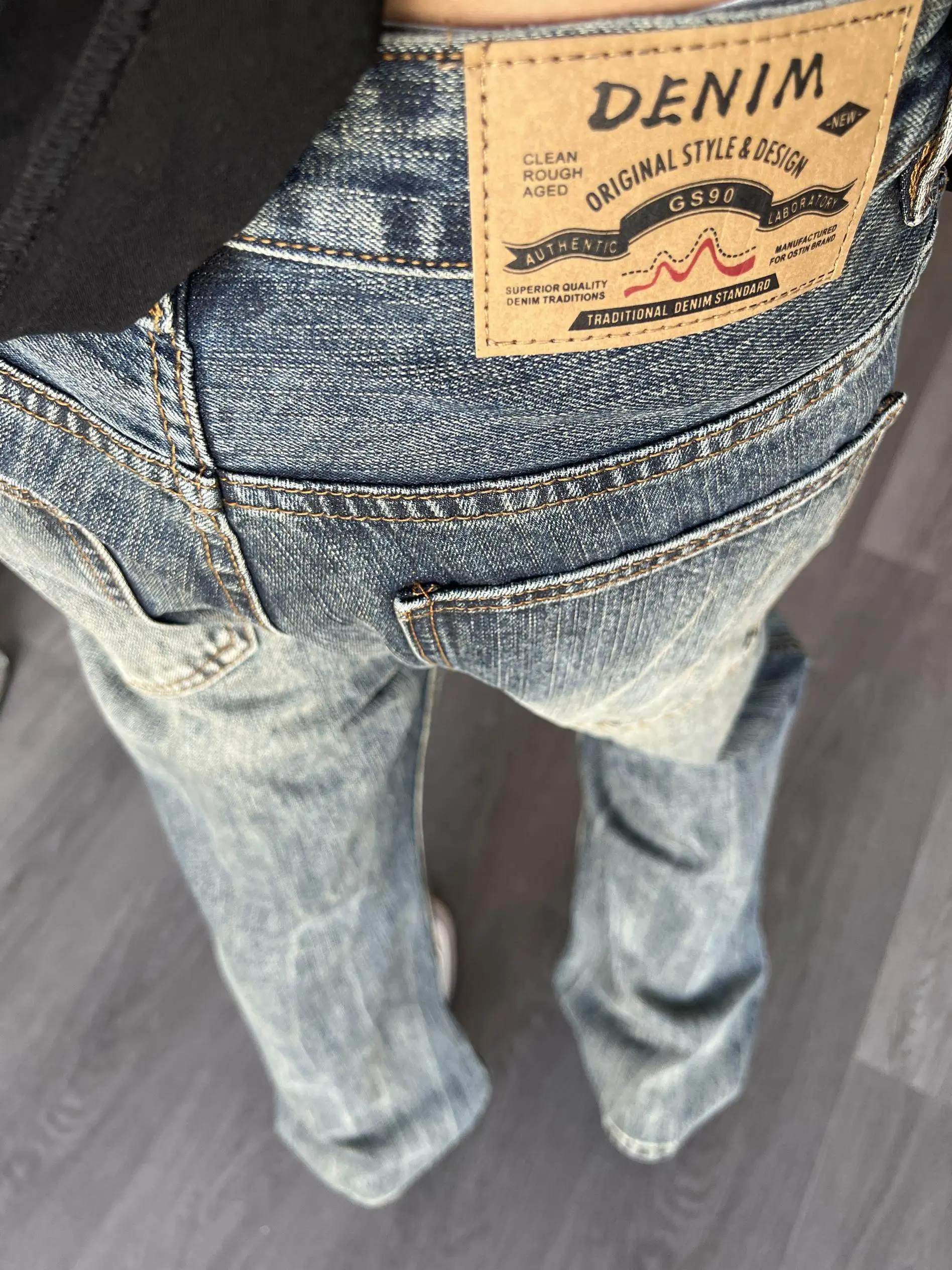 Retro Style Men's And Women's Straight Leg Jeans Micro Flared Water Washed Denim Pants High Street Fashion Brand New Autumn C...
Retro Style Men's And Women's Straight Leg Jeans Micro Flared Water Washed Denim Pants High Street Fashion Brand New Autumn C...