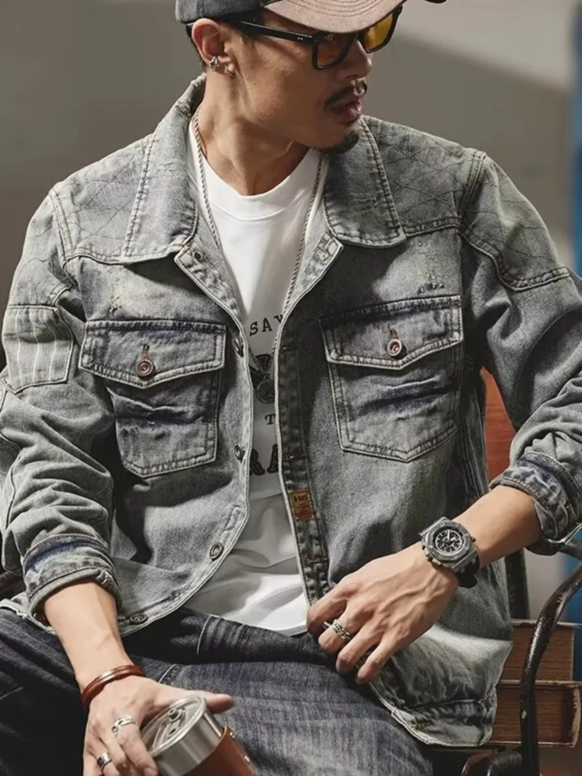 Retro Waed Denim Jaet Men's Slim Fit New Trend Casual Top Light American Sle Heavy Jaet Button Decorated Long Sve
Retro Waed Denim Jaet Men's Slim Fit New Trend Casual Top Light American Sle Heavy Jaet Button Decorated Long Sve