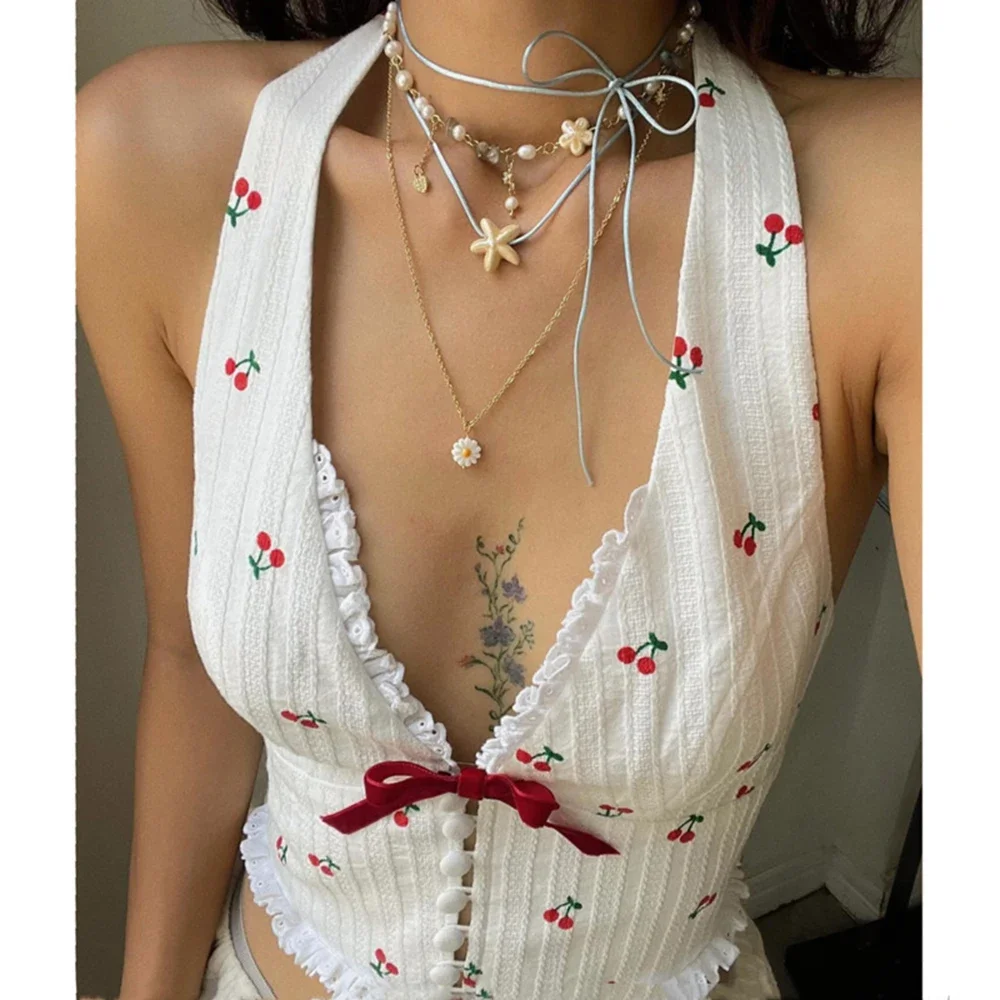 FDEY Sleeveless Printed Halterneck V-neck Crop Top Backless Cherry Print Bow Slim Fit Crop Top
FDEY Sleeveless Printed Halterneck V-neck Crop Top Backless Cherry Print Bow Slim Fit Crop Top
