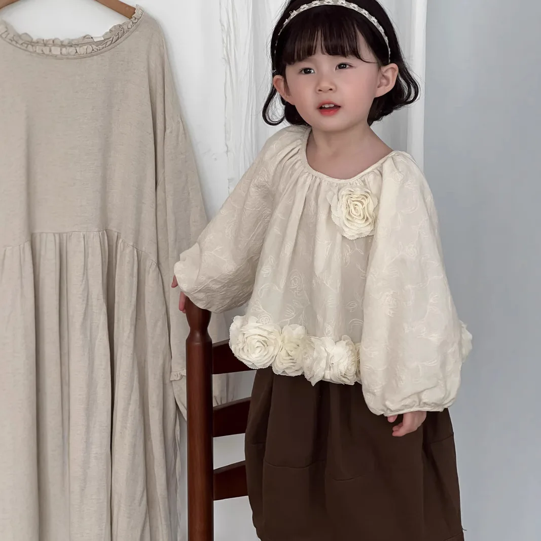 Рубашки для маленьких девочек, весна 2023, новый корейский стиль, детская модная кружевная рубашка с длинными рукавами и объемным цветком для девочек
Рубашки для маленьких девочек, весна 2023, новый корейский стиль, детская модная кружевная рубашка с длинными рукавами и объемным цветком для девочек