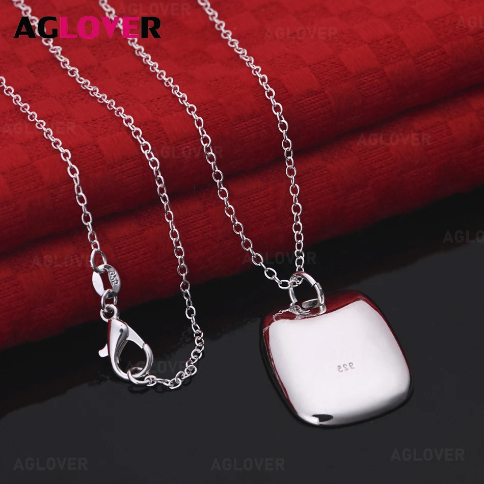 AGLOVER 925 Sterling Silver Polished Square Pendant Necklace Women'S Exquisite And Cute Jewelry Wedding Jewelry
AGLOVER 925 Sterling Silver Polished Square Pendant Necklace Women'S Exquisite And Cute Jewelry Wedding Jewelry