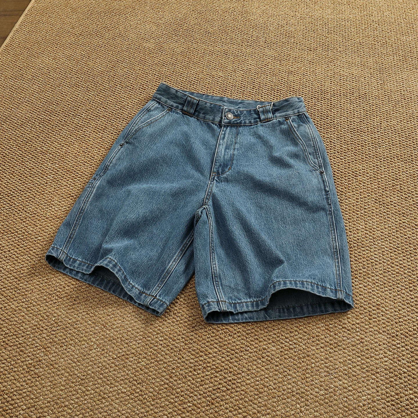Loose Straight Leg Jeans Shorts Street Style Retro Men Women Cotton Denim Multi Pocket Design Comfortable Breathable Summer S...
Loose Straight Leg Jeans Shorts Street Style Retro Men Women Cotton Denim Multi Pocket Design Comfortable Breathable Summer S...