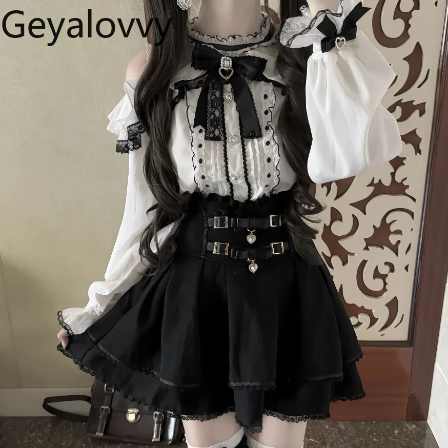 Японская милая милая девушка, белый топ с бантом, кружевная лоскутная рубашка с длинными рукавами и открытыми плечами, комплект с короткой юбкой, закрывающая талию 
Японская милая милая девушка, белый топ с бантом, кружевная лоскутная рубашка с длинными рукавами и открытыми плечами, комплект с короткой юбкой, закрывающая талию