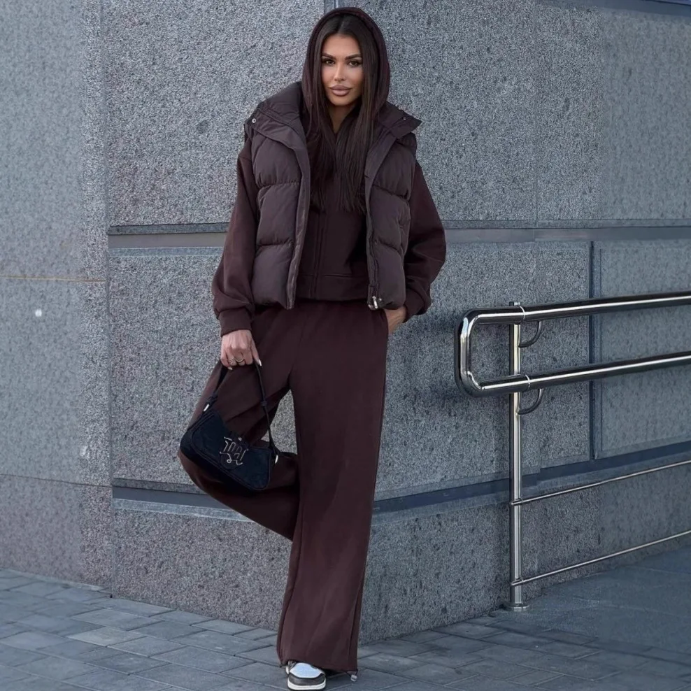 Trendy Cotton Down Jacket Vest Sleeveless Stand Collar Outerwear For Women Autumn Winter New Arrival Fashionable Style
Trendy Cotton Down Jacket Vest Sleeveless Stand Collar Outerwear For Women Autumn Winter New Arrival Fashionable Style