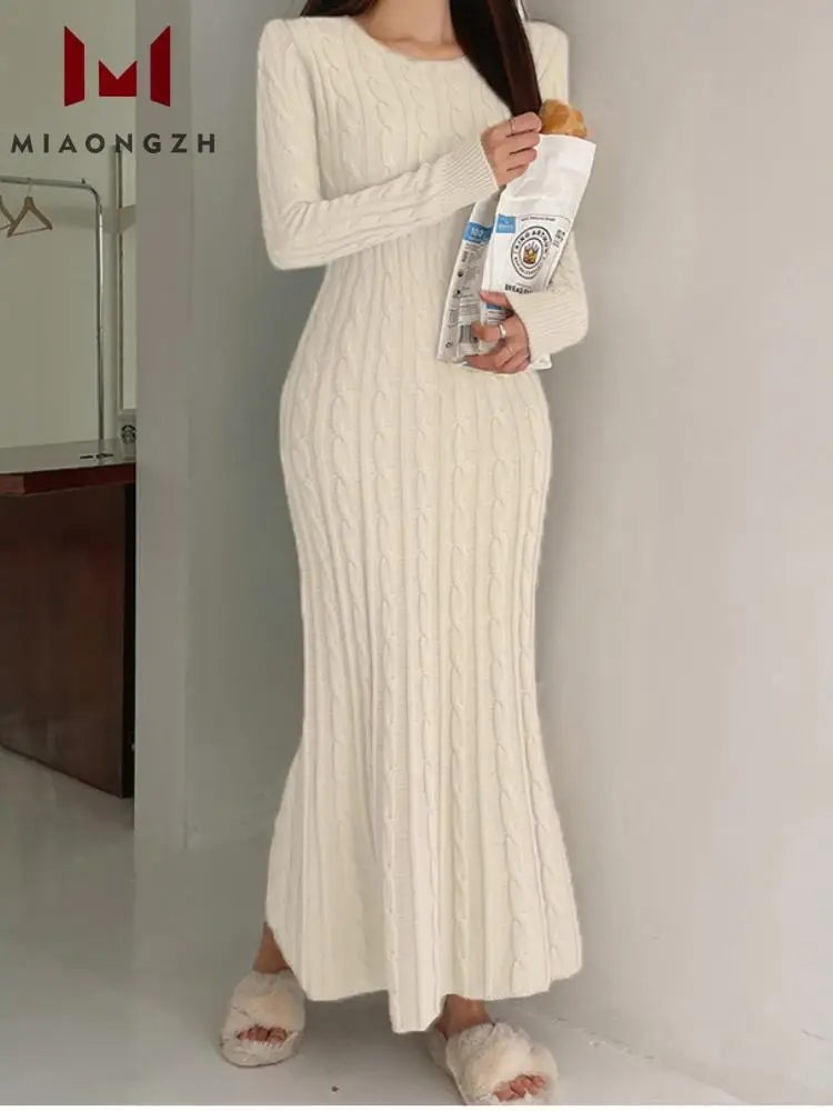 2023 Korean Style For Women Elegant Solid Slimming Sweater Knit Dress O Neck Long Sleeved Package Hip Dress Female Fashion Robes
2023 Korean Style For Women Elegant Solid Slimming Sweater Knit Dress O Neck Long Sleeved Package Hip Dress Female Fashion Robes