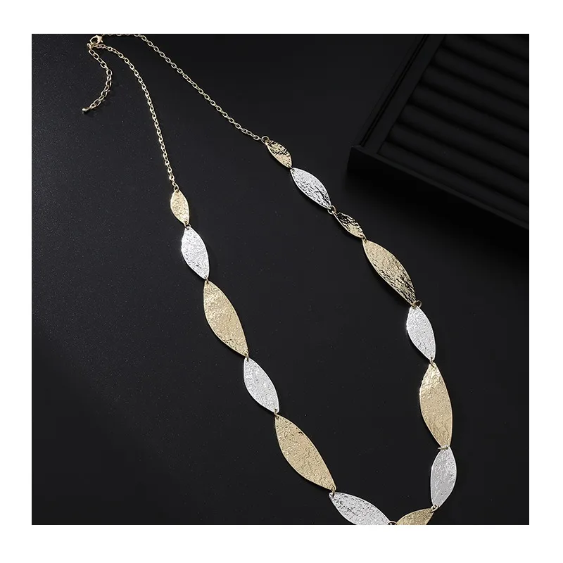 Foreign Trade for Hot-selling Light Luxury Temperament High-end Design Irregular Geometric Alloy Women's Necklace
Foreign Trade for Hot-selling Light Luxury Temperament High-end Design Irregular Geometric Alloy Women's Necklace