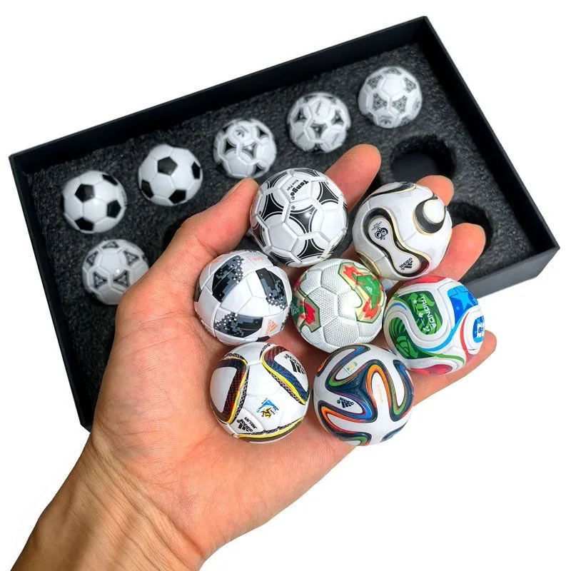 2026 15Pcs mini Football Set Collection Commemorate Ornament Birthday Gift
2026 15Pcs mini Football Set Collection Commemorate Ornament Birthday Gift