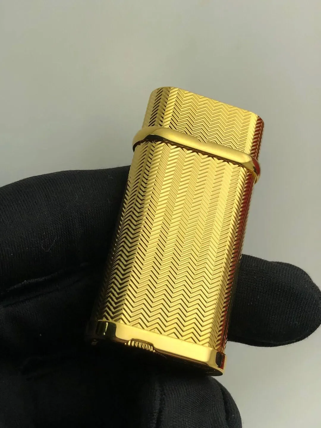 Газовая Роскошная портативная Зажигалка, золотистая треугольная надувная Зажигалка для сигар, ветрозащитная Зажигалка для кухни и барбекю, подарок для мужчин
Газовая Роскошная портативная Зажигалка, золотистая треугольная надувная Зажигалка для сигар, ветрозащитная Зажигалка для кухни и барбекю, подарок для мужчин