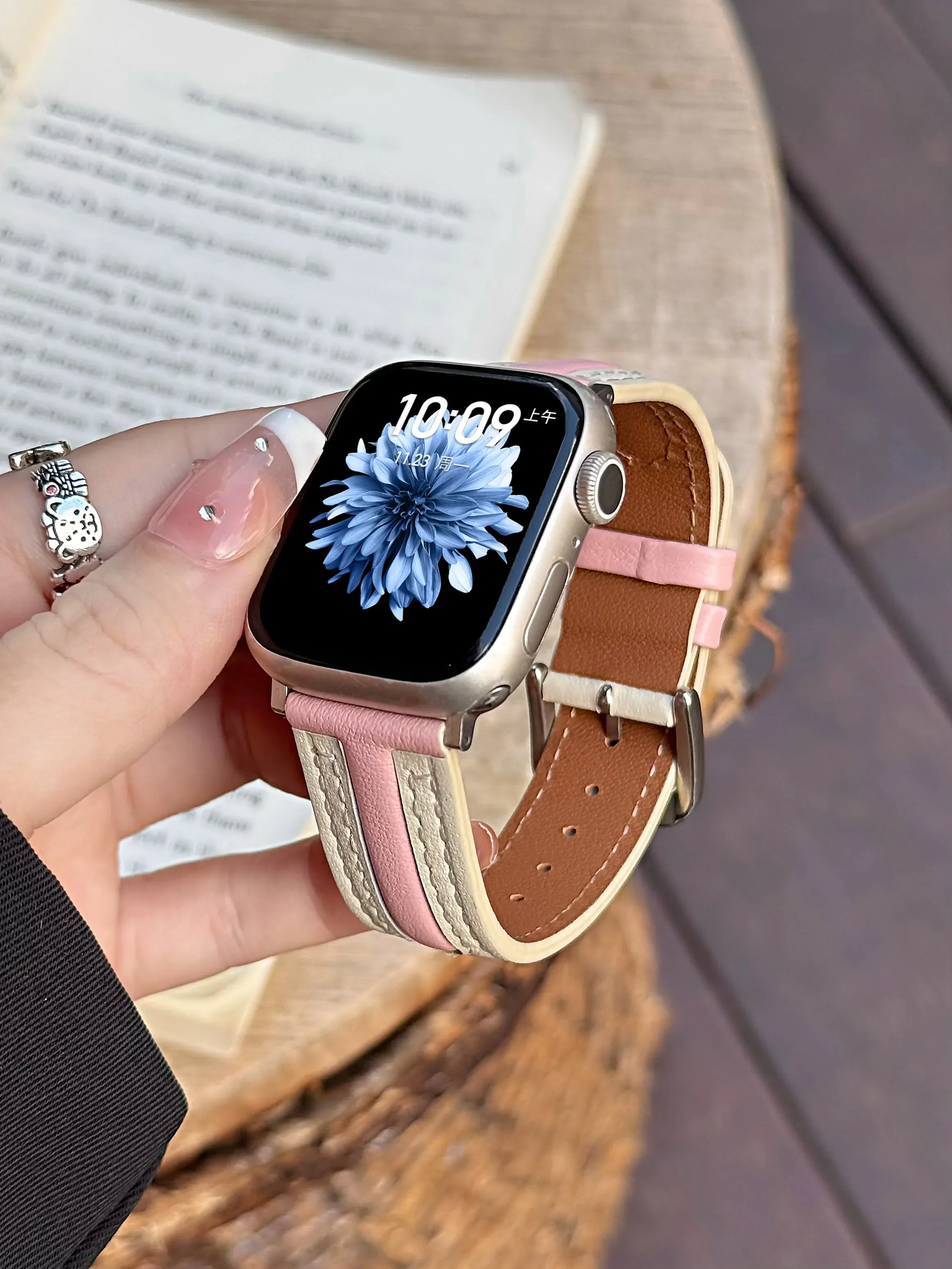 Excellent leather loop For Apple Watch band women 10/9/8/7/6/5/4 38mm 40mm 41mm 42mm 44mm 45mm 46mm 49mm Strap
Excellent leather loop For Apple Watch band women 10/9/8/7/6/5/4 38mm 40mm 41mm 42mm 44mm 45mm 46mm 49mm Strap