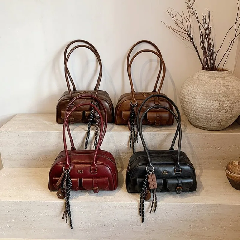 Роскошные простые сумки для подгузников для женщин, классическая кожаная сумка-тоут, элегантная минималистичная винтажная сумка с большой вместимостью, дизайнерская модная сумка.
Роскошные простые сумки для подгузников для женщин, классическая кожаная сумка-тоут, элегантная минималистичная винтажная сумка с большой вместимостью, дизайнерская модная сумка.