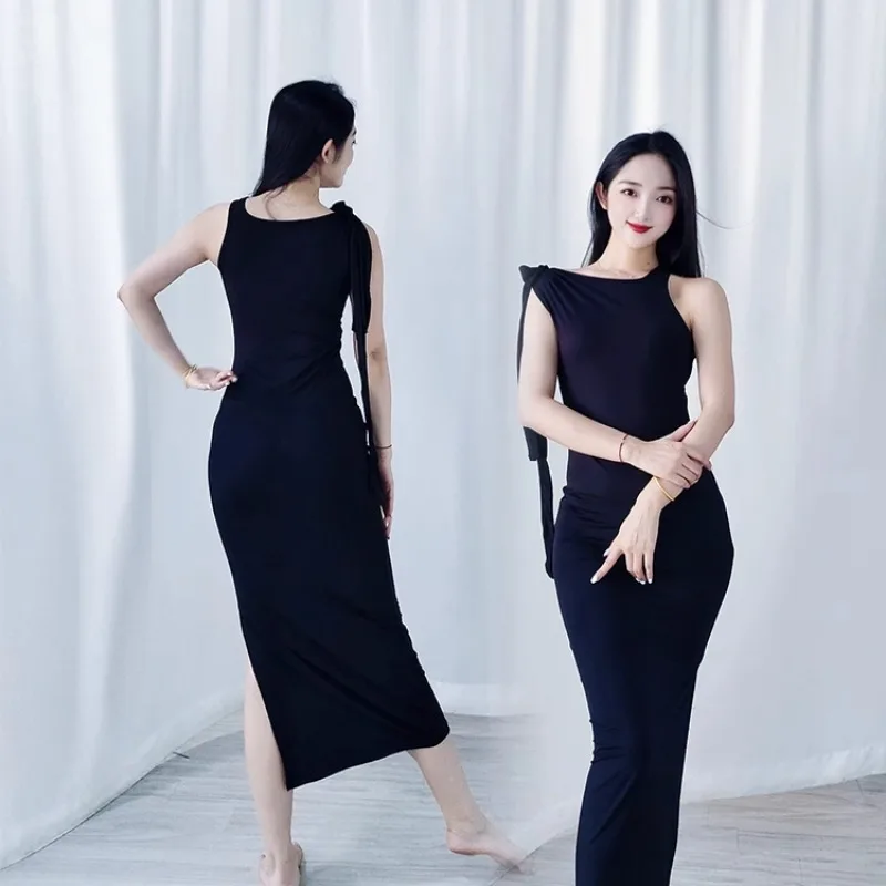 Customized Belly Dance Costumes Practice Clothes Modal Single Split Dress Slimming Evening Dress Sexy Sleeveless Dress
Customized Belly Dance Costumes Practice Clothes Modal Single Split Dress Slimming Evening Dress Sexy Sleeveless Dress