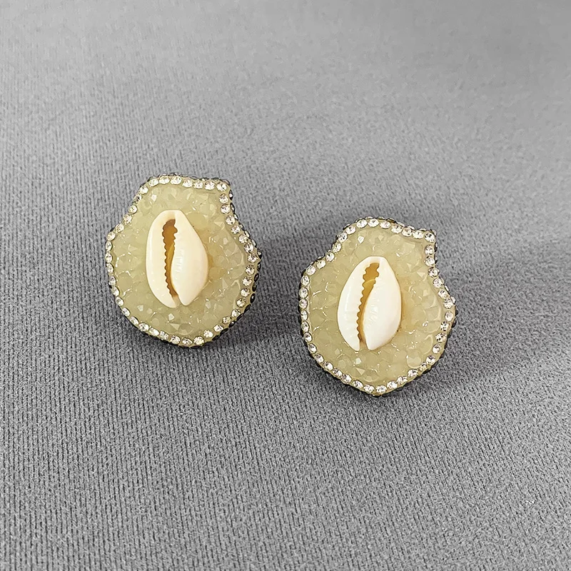 Handmade natural shell design luxury earrings yellow zircon shining tender girl sweet ear accessory
Handmade natural shell design luxury earrings yellow zircon shining tender girl sweet ear accessory