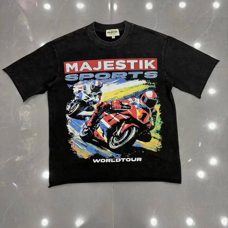 Новая стильная футболка MAJESTIK в уличном стиле с принтом в виде старинных гоночных узоров, украшенная стразами, с коротким рукавом
Новая стильная футболка MAJESTIK в уличном стиле с принтом в виде старинных гоночных узоров, украшенная стразами, с коротким рукавом
