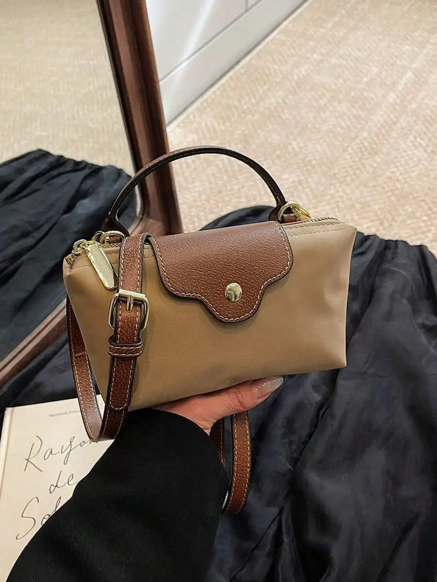 1pc Ladies' Solid Color PU Zipper Closure Tote Bag, Fashionable & Simple Style With Large Capacity, Suitable For Commuting, Going Out, And Gift-Giving On Holidays
1pc Ladies' Solid Color PU Zipper Closure Tote Bag, Fashionable & Simple Style With Large Capacity, Suitable For Commuting, Going Out, And Gift-Giving On Holidays
