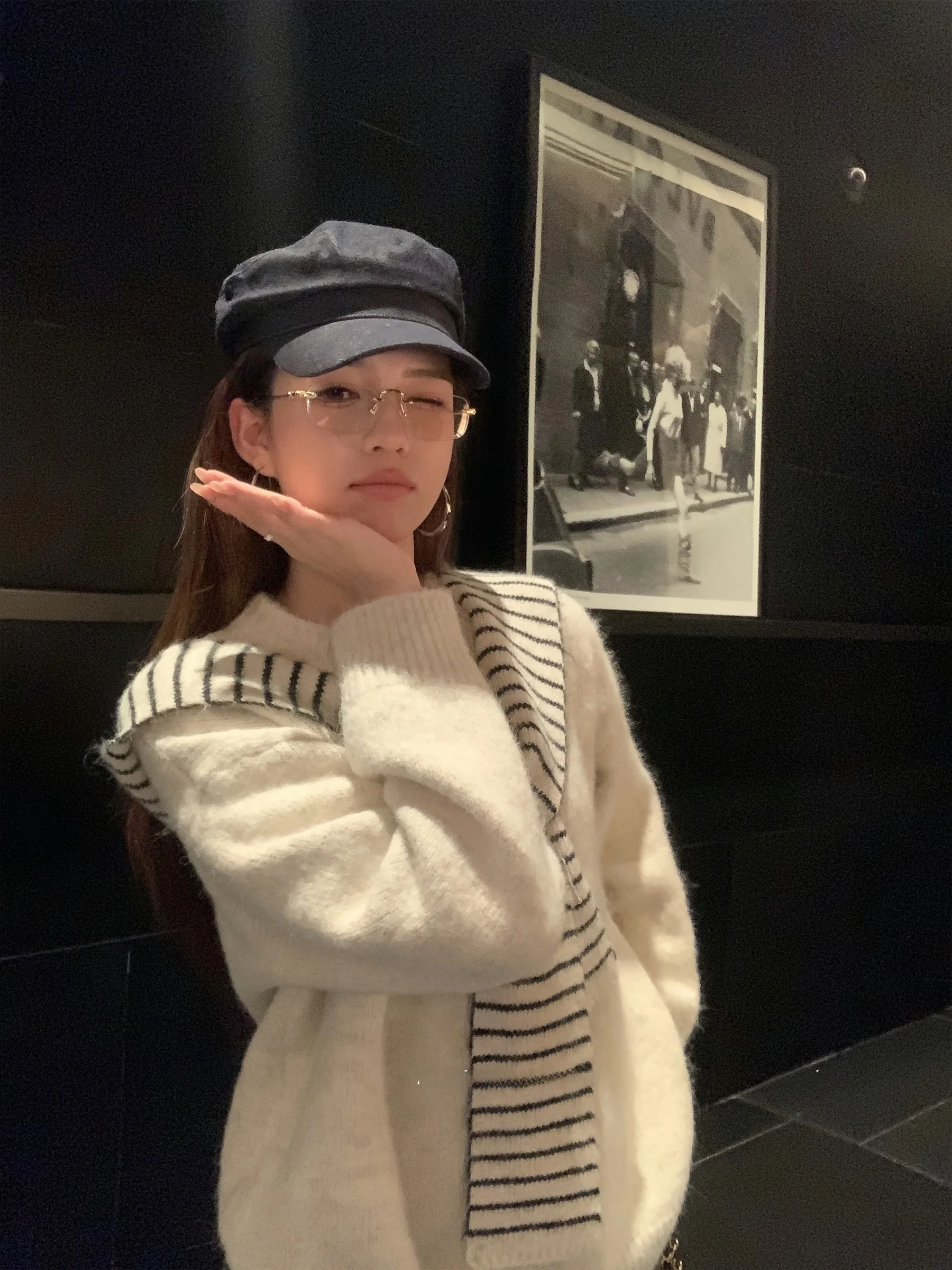 Женский комплект Sam Seoi: шерстяная вязаная шапка, шарф, юбка и футболка в полоску – модный зимний комплект свободного кроя
Женский комплект Sam Seoi: шерстяная вязаная шапка, шарф, юбка и футболка в полоску – модный зимний комплект свободного кроя