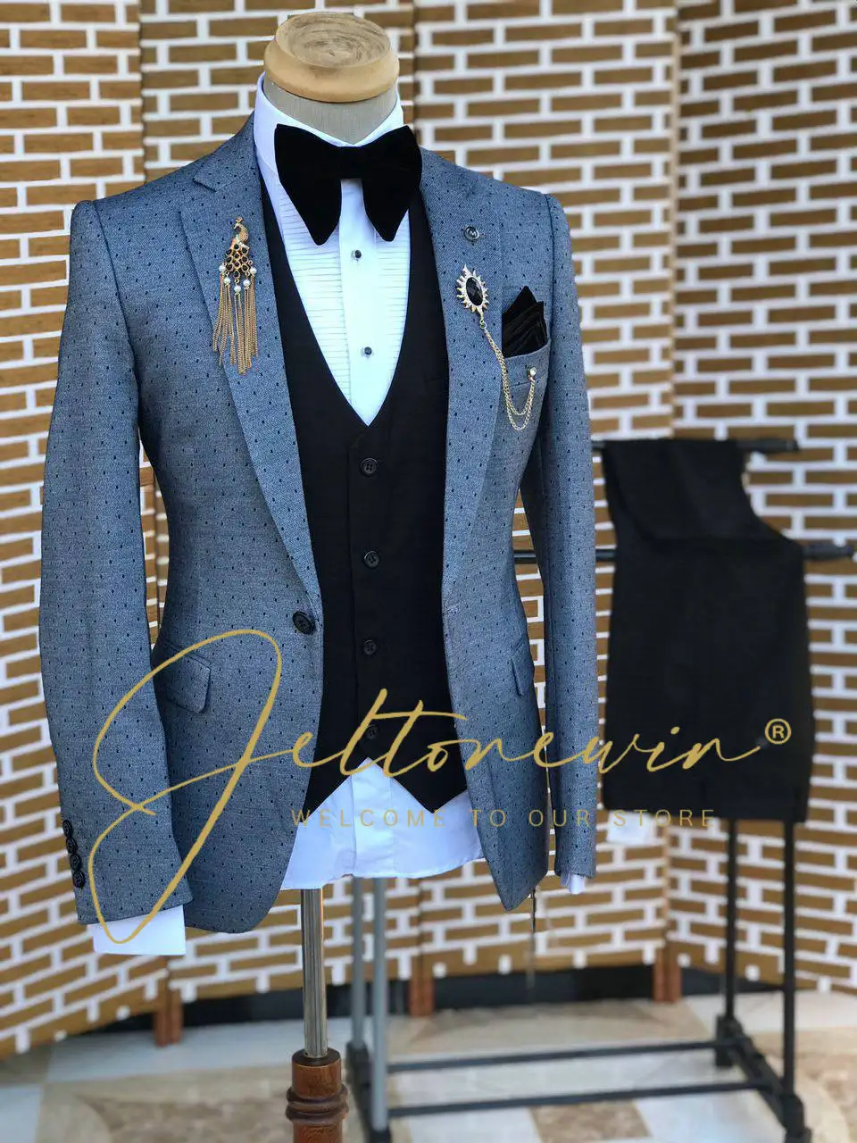 Mens Suits Wave Point Three Pieces Men Dress Suits Casual Commuter Office Business Suits For Wedding(Blazer+Vest+Pants)
Mens Suits Wave Point Three Pieces Men Dress Suits Casual Commuter Office Business Suits For Wedding(Blazer+Vest+Pants)