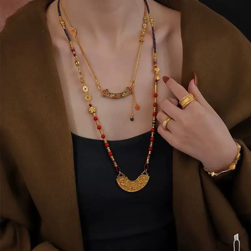 Длинное ожерелье с зеленым камнем и кисточкой в китайском стиле, приносящее удачу и благополучие
Длинное ожерелье с зеленым камнем и кисточкой в китайском стиле, приносящее удачу и благополучие