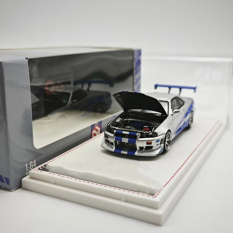 Simulated Alloy Car Model New Finished Static Collection Ornament Brand New Simulated Car Model with Packaging
Simulated Alloy Car Model New Finished Static Collection Ornament Brand New Simulated Car Model with Packaging