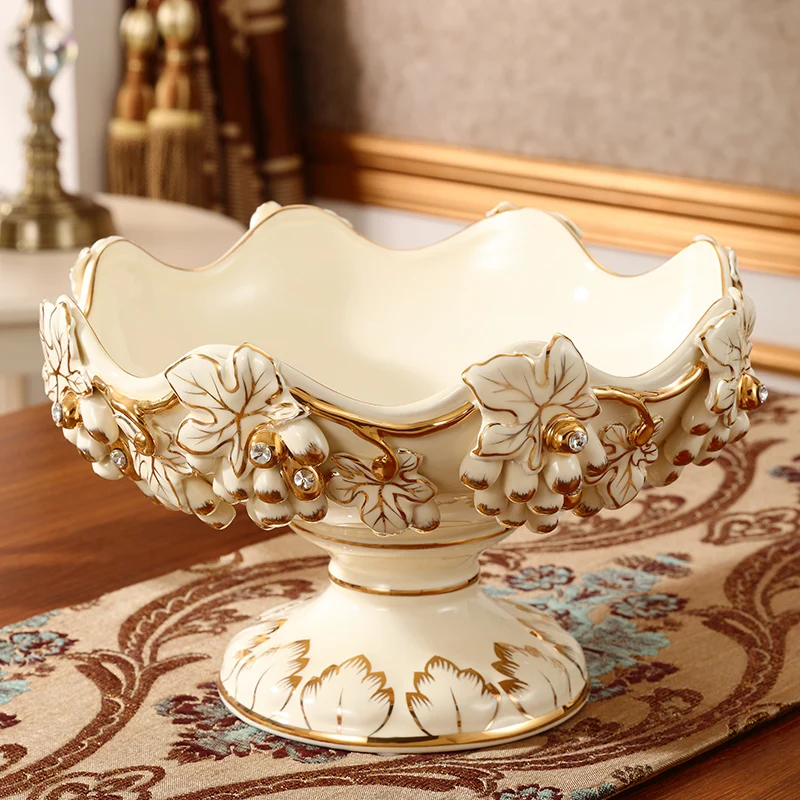 Gilt luxury European fruit plate living room creative modern ceramic fruit plate home coffee table ornament home decoration
Gilt luxury European fruit plate living room creative modern ceramic fruit plate home coffee table ornament home decoration