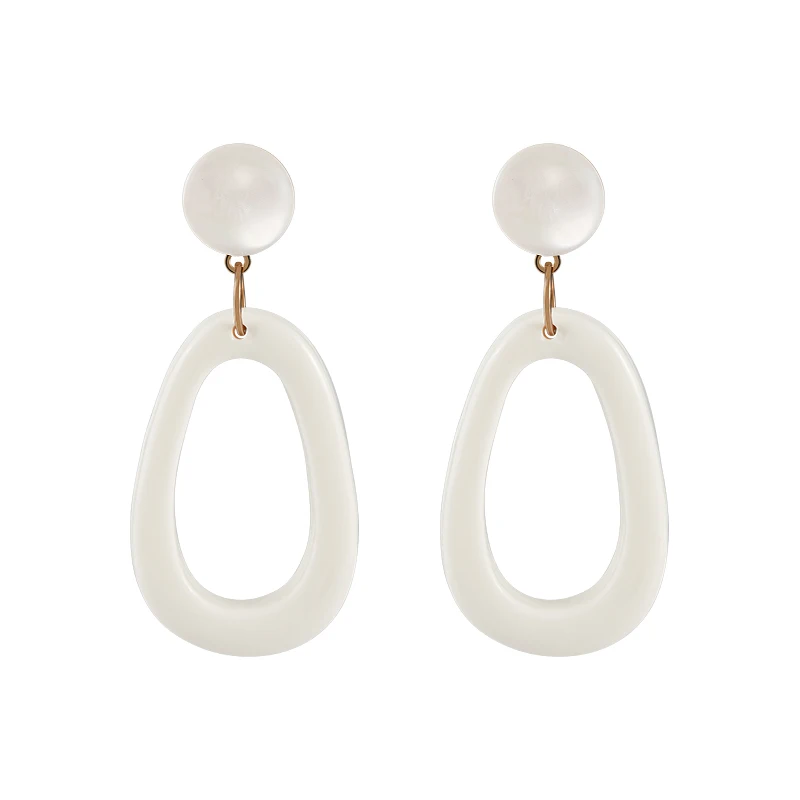 Opal geometric oval circle earrings, fashionable and elegant earrings, fashionable and atmospheric exaggerated earrings.
Opal geometric oval circle earrings, fashionable and elegant earrings, fashionable and atmospheric exaggerated earrings.