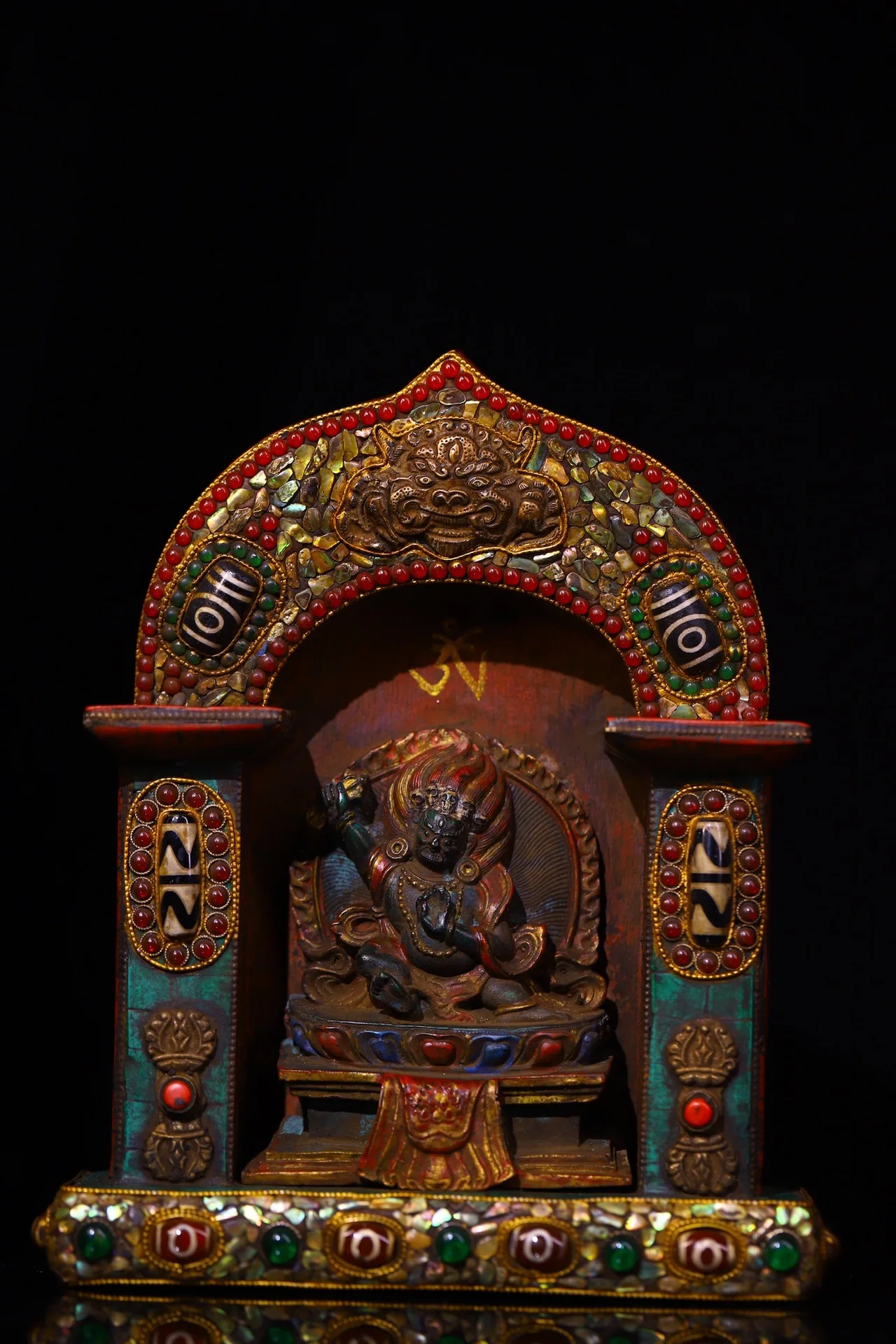 9"Tibetan Temple Collection Old Bronze Painted Mosaic Gem gZi Beads Turquoise Vajrayana Bodhisattva Buddha Buddhist Niche
9"Tibetan Temple Collection Old Bronze Painted Mosaic Gem gZi Beads Turquoise Vajrayana Bodhisattva Buddha Buddhist Niche