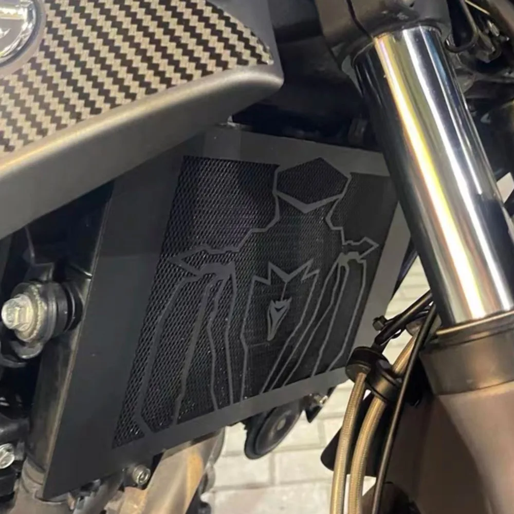 FOR CFMOTO CF MOTO 400NK 650NK 400 650 NK 2016-2023 2022 2021 2020 Motorcycle accessories Radiator Grille Cover Guard Protection
FOR CFMOTO CF MOTO 400NK 650NK 400 650 NK 2016-2023 2022 2021 2020 Motorcycle accessories Radiator Grille Cover Guard Protection