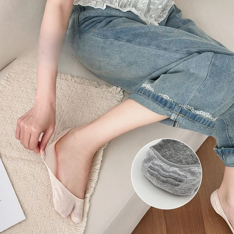 Two Finger Women Socks Summer Thin Non Slip Invisible Low Cut Boat Socks Solid Color Breathable Comfortable Cotton Short Socks
Two Finger Women Socks Summer Thin Non Slip Invisible Low Cut Boat Socks Solid Color Breathable Comfortable Cotton Short Socks