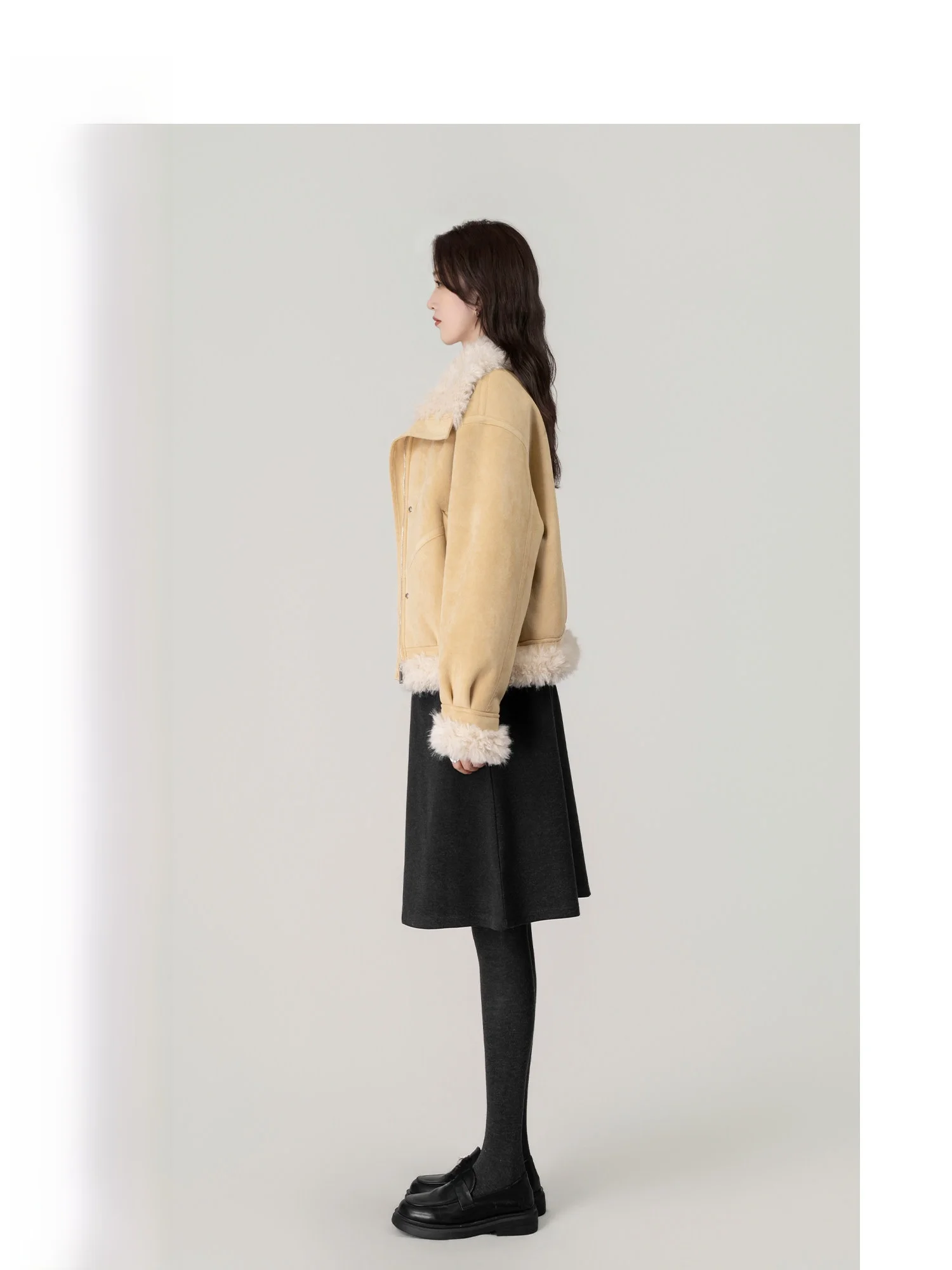 Wavy Egg Lamb Fur Short Coat Women's Fashionable Eco-friendly Integrated Leather And Fur Outerwear Korean Style Winter Jacket
Wavy Egg Lamb Fur Short Coat Women's Fashionable Eco-friendly Integrated Leather And Fur Outerwear Korean Style Winter Jacket