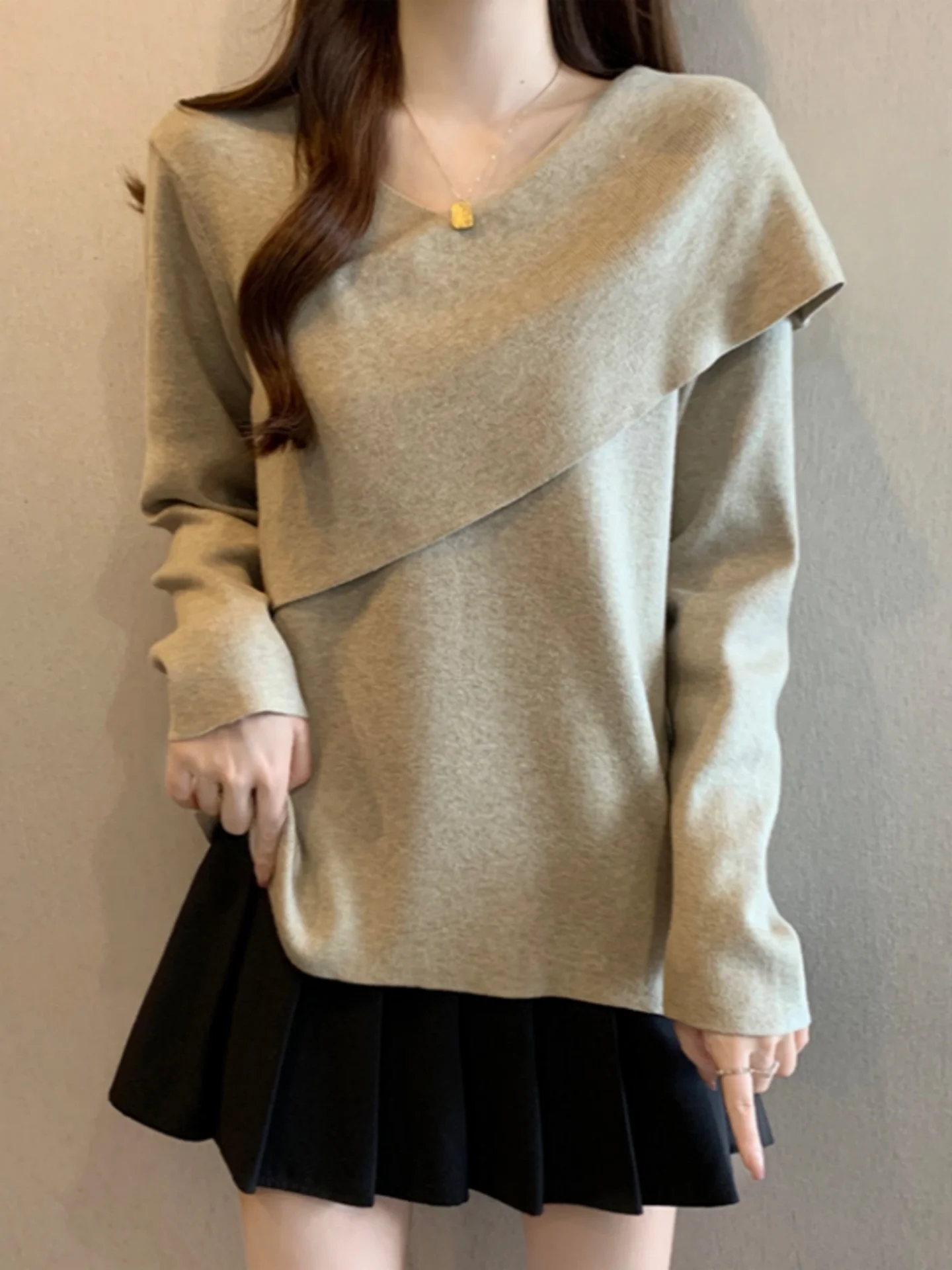 Irregular Cross V-neck Knit Base Shirt T-shirt Women's Long Skirt New Large Size Fat Mm Slim Unique Top Comfortable Commuting...
Irregular Cross V-neck Knit Base Shirt T-shirt Women's Long Skirt New Large Size Fat Mm Slim Unique Top Comfortable Commuting...
