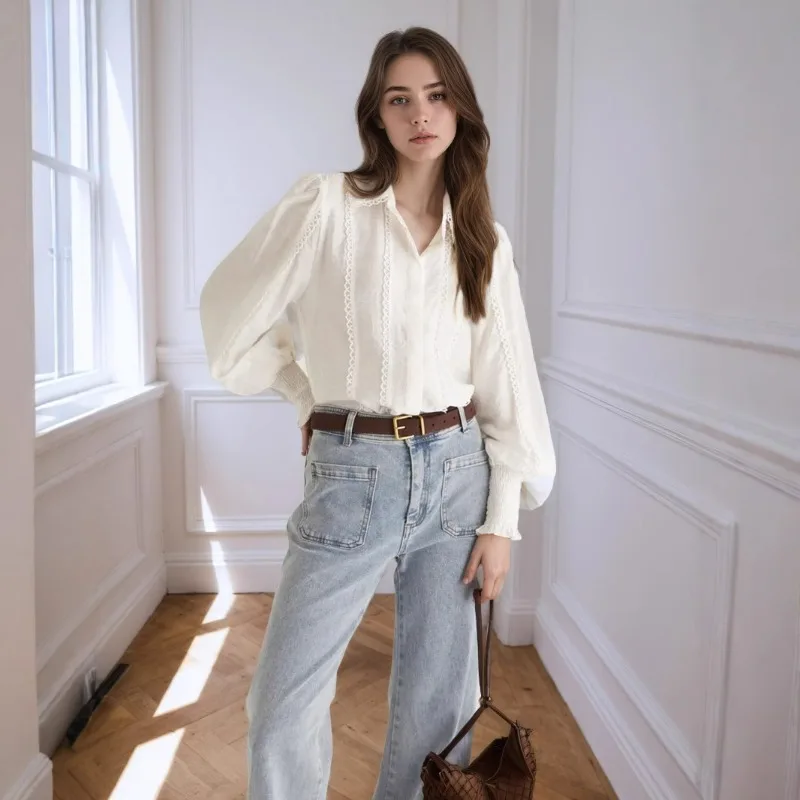 2025 European American Chic Shirts Collar Lantern Sleeve Design Fabric Lace Trim Delicate White Shirt Top Temperament Commuter
2025 European American Chic Shirts Collar Lantern Sleeve Design Fabric Lace Trim Delicate White Shirt Top Temperament Commuter