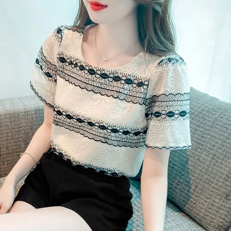 Women's 2024 New Summer Fashion Chic Loose Crew Neck Hollow Out Striped Lace Contrast Color Commute Short Sleeve T-shirts Tops
Women's 2024 New Summer Fashion Chic Loose Crew Neck Hollow Out Striped Lace Contrast Color Commute Short Sleeve T-shirts Tops