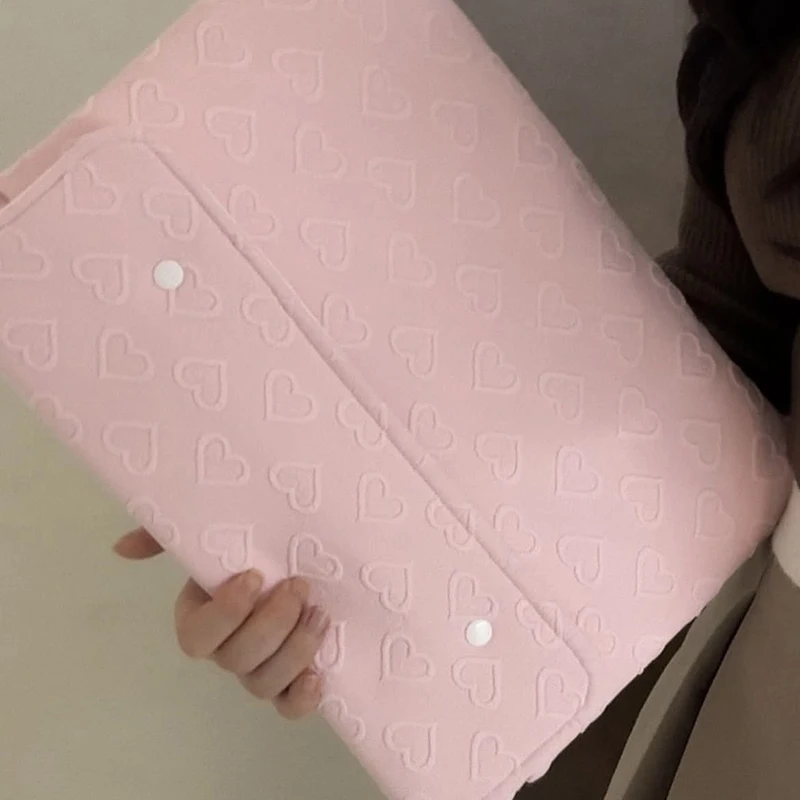 Korea-Inspired Cute Love Laptop Bag Case, Suitable for Macbook 11/14/15.6 Inch, Computer and Tablet Storage Pouch
Korea-Inspired Cute Love Laptop Bag Case, Suitable for Macbook 11/14/15.6 Inch, Computer and Tablet Storage Pouch