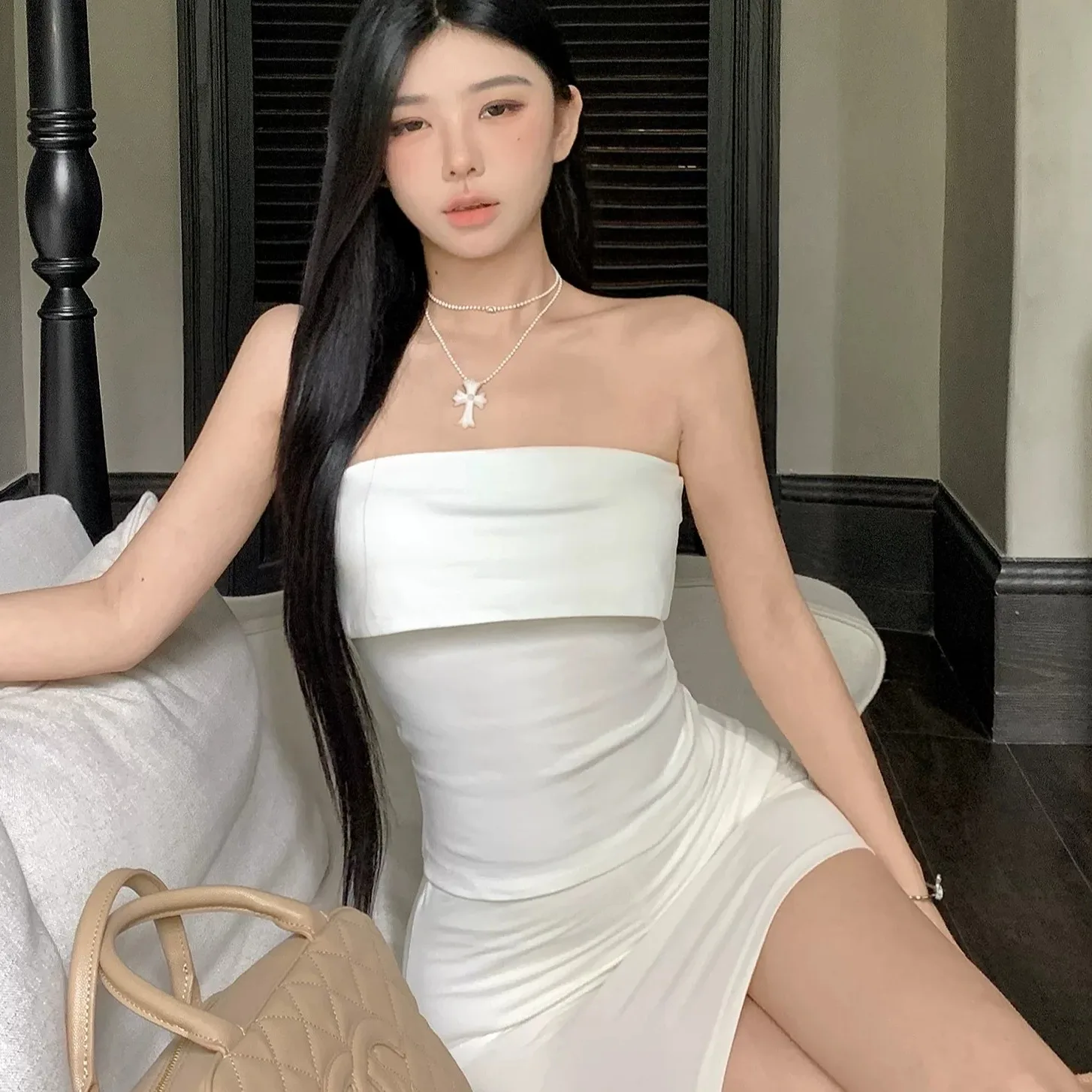 Elegant White One-Shoulder Two-Way Wear Skirt Set Slimming Bodycon Low Waist Sexy Girl Short Sleeve T-Shirt Fashion Set
Elegant White One-Shoulder Two-Way Wear Skirt Set Slimming Bodycon Low Waist Sexy Girl Short Sleeve T-Shirt Fashion Set