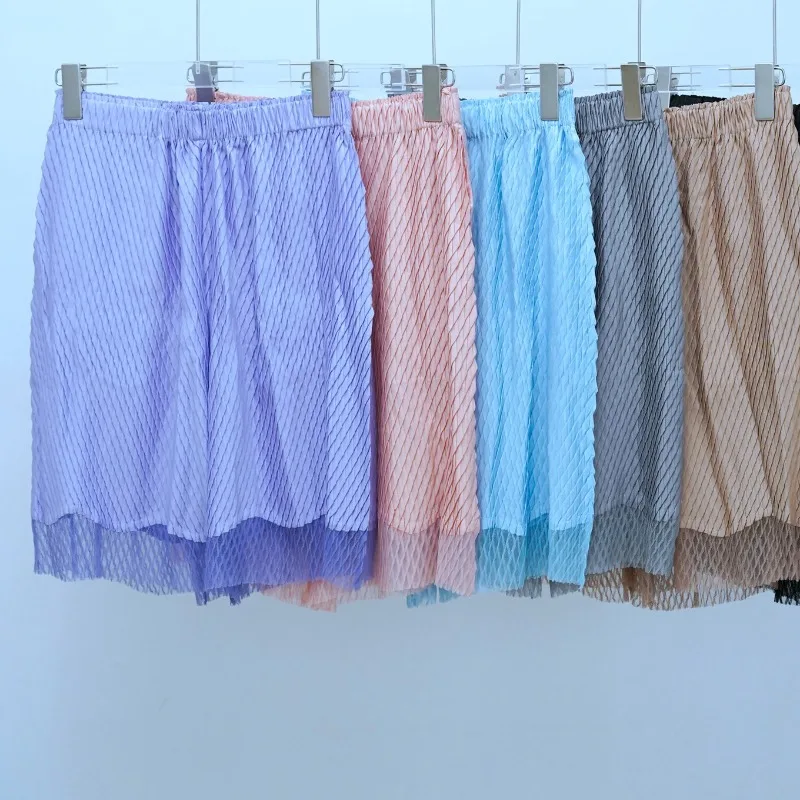 Miyake Pleated 2026 Original Summer New Women's Pleated Pants Women's Fashion Casual Versatile Comfortable Five-Point Shorts
Miyake Pleated 2026 Original Summer New Women's Pleated Pants Women's Fashion Casual Versatile Comfortable Five-Point Shorts