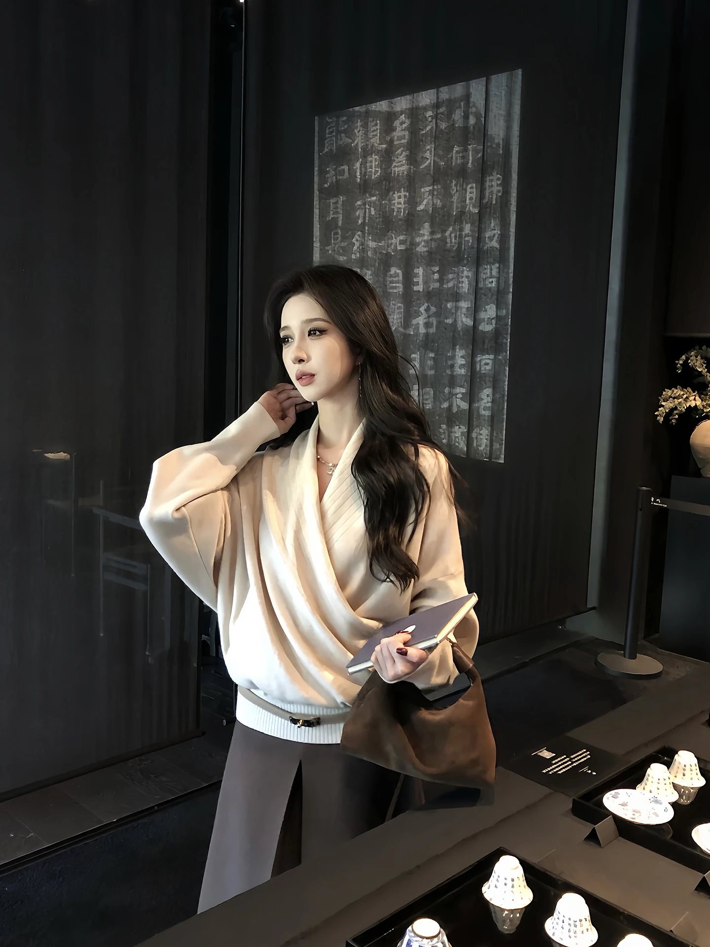 Женский вязаный свитер с V-образным вырезом, свободного кроя, с длинными рукавами, укороченный, осенне-зимний, новинка от Onion
Женский вязаный свитер с V-образным вырезом, свободного кроя, с длинными рукавами, укороченный, осенне-зимний, новинка от Onion