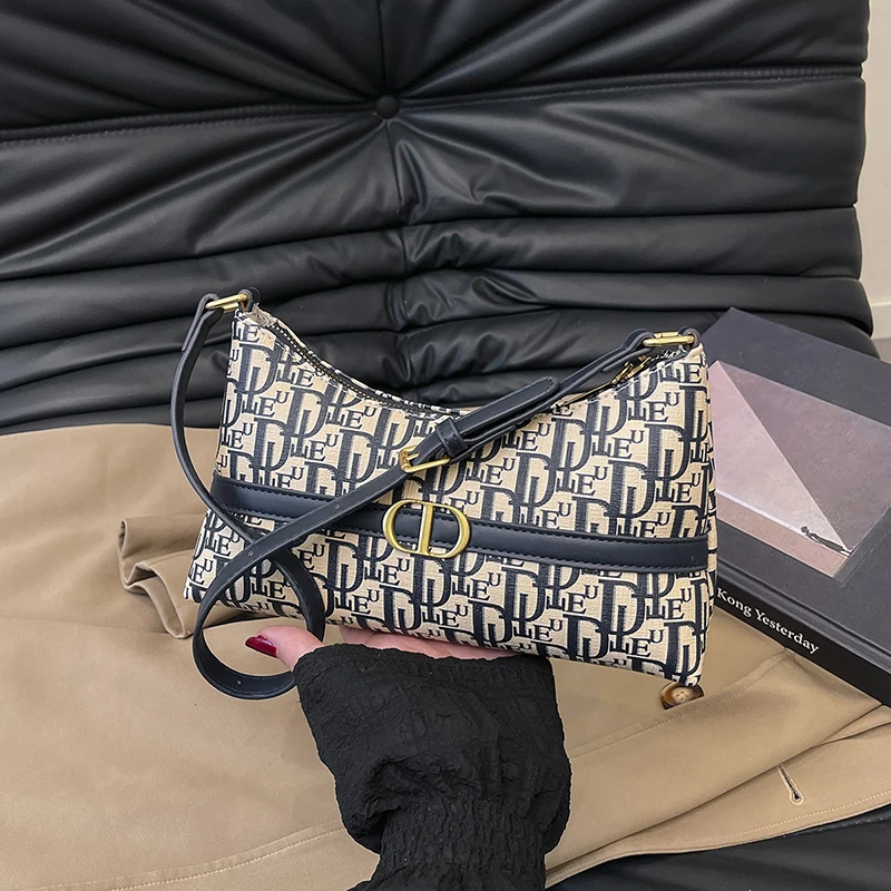 Fashionable Trendy Design Letter Logo Crossbody Handbag For Women Luxury Vintage Style Tote
Fashionable Trendy Design Letter Logo Crossbody Handbag For Women Luxury Vintage Style Tote