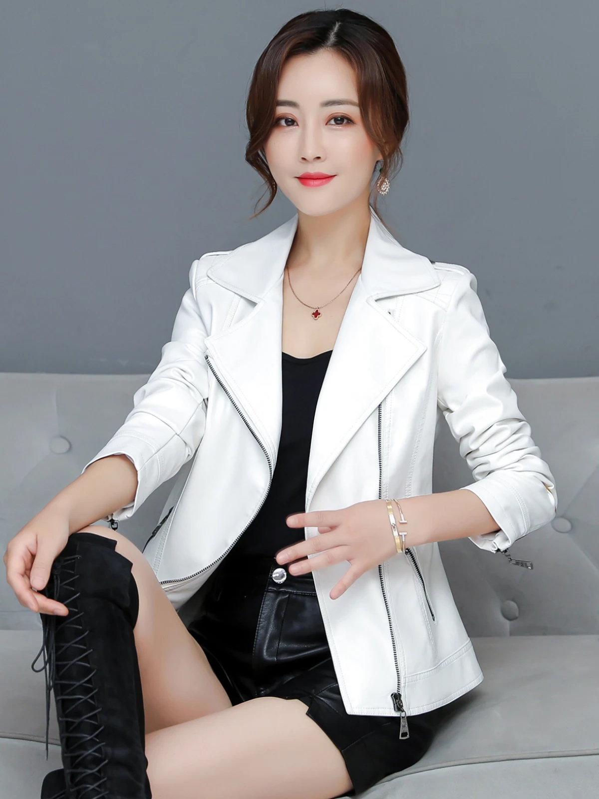 Fashionable Slim Fit Short Leather Jacket Women's Large Size Outerwear Haening Style Commute Wind Korean Version Spring 2026
Fashionable Slim Fit Short Leather Jacket Women's Large Size Outerwear Haening Style Commute Wind Korean Version Spring 2026