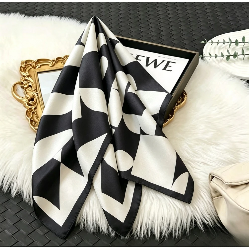 French Simple New Irregular Dot Square Splicing Silk Mulberry Silk Silk Scarf Decorative Etiquette Temperament Square Scarf
French Simple New Irregular Dot Square Splicing Silk Mulberry Silk Silk Scarf Decorative Etiquette Temperament Square Scarf