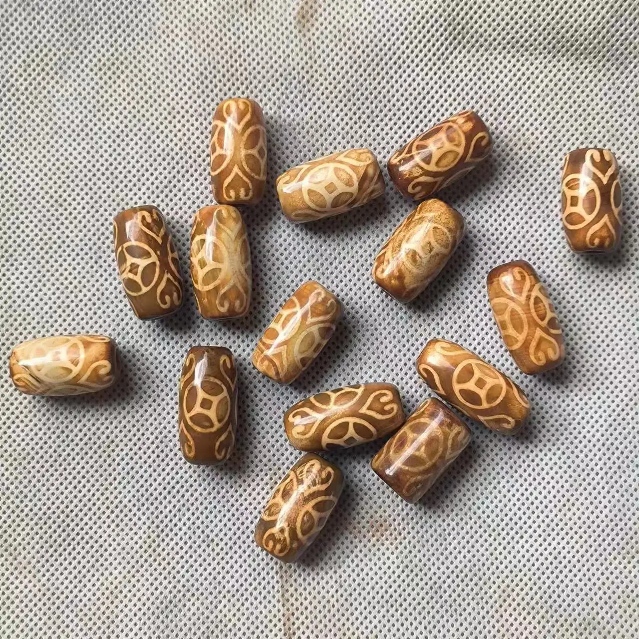 10pcs/lot natural ancient jade beads Dzi Beads ancient totem copper coins horn hole Simple charming bracelet necklace wholesale
10pcs/lot natural ancient jade beads Dzi Beads ancient totem copper coins horn hole Simple charming bracelet necklace wholesale