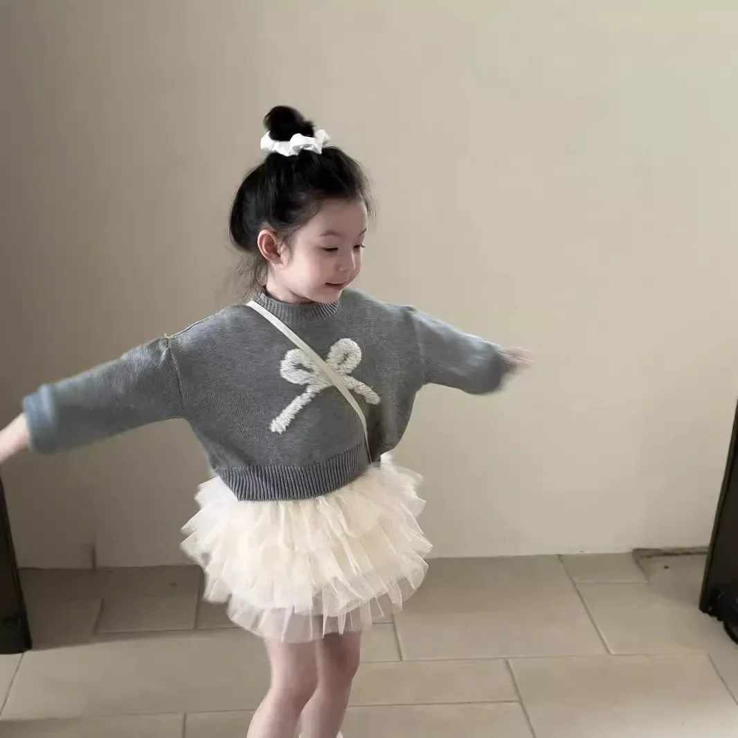 Sweaters Girl Autumn Korean Bow Sweater Children Clothing Embroidery Short Easy Knitting 2024 Loose Simple Round Collar
Sweaters Girl Autumn Korean Bow Sweater Children Clothing Embroidery Short Easy Knitting 2024 Loose Simple Round Collar
